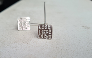 Ohrhänger " LEBE LIEBE LACHE"